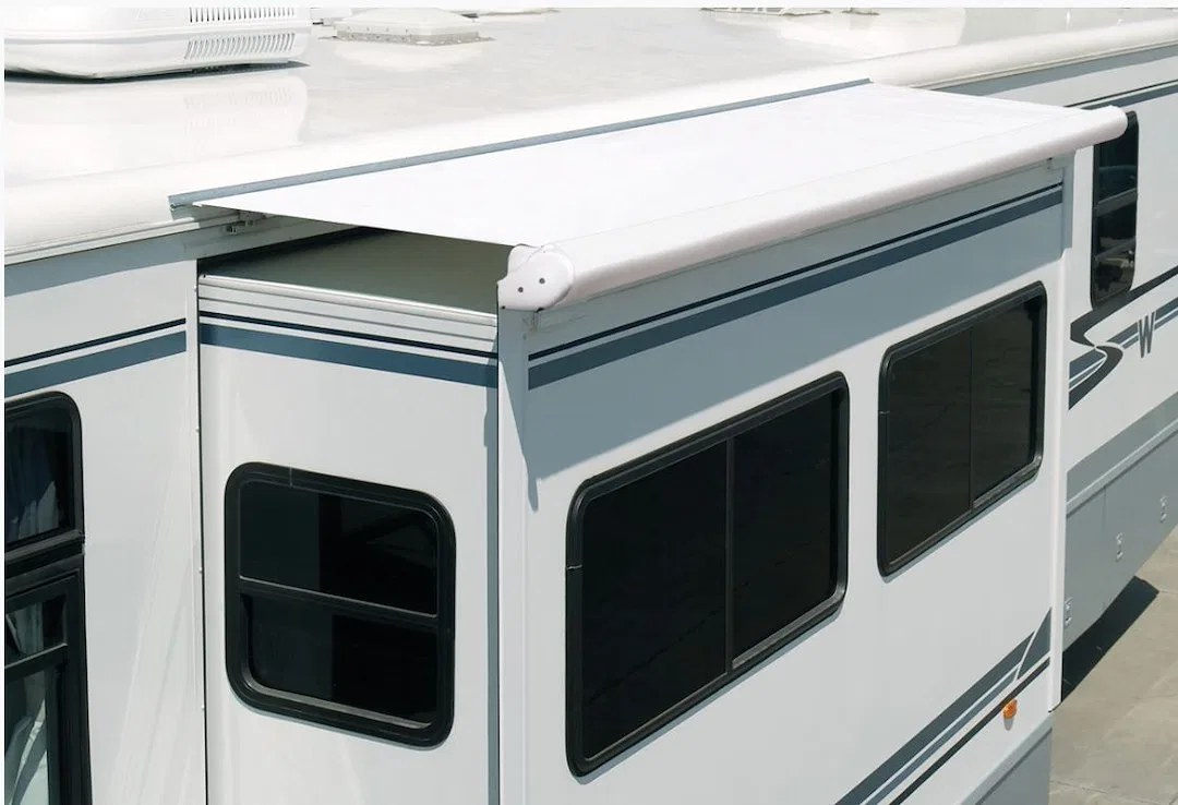 LH0986242 – CAREFREE/CO. Awning, Slide Out Awning Automatically Extends/ Retracts With The Slide Out 8 Foot 2 Inch Le...